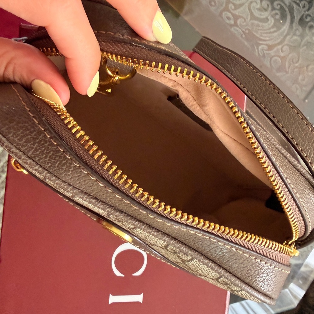 Gucci Beige and Brown Belt Bag - Picture 3 of 3